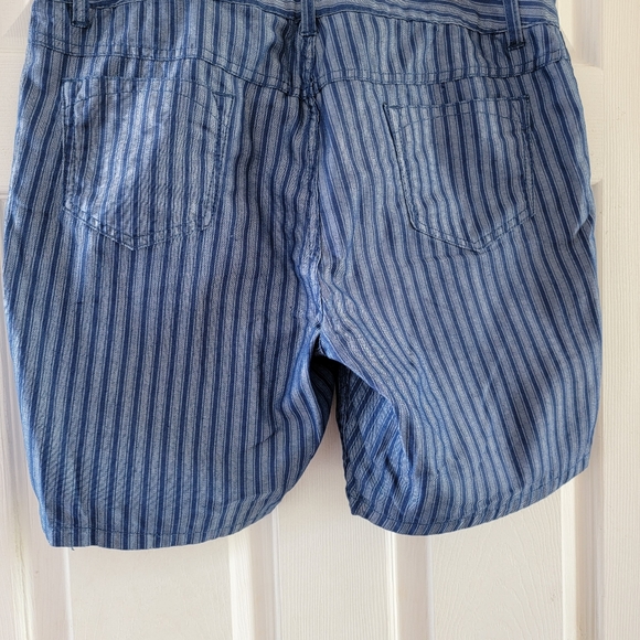 Ladies reversible shorts - Picture 2 of 3